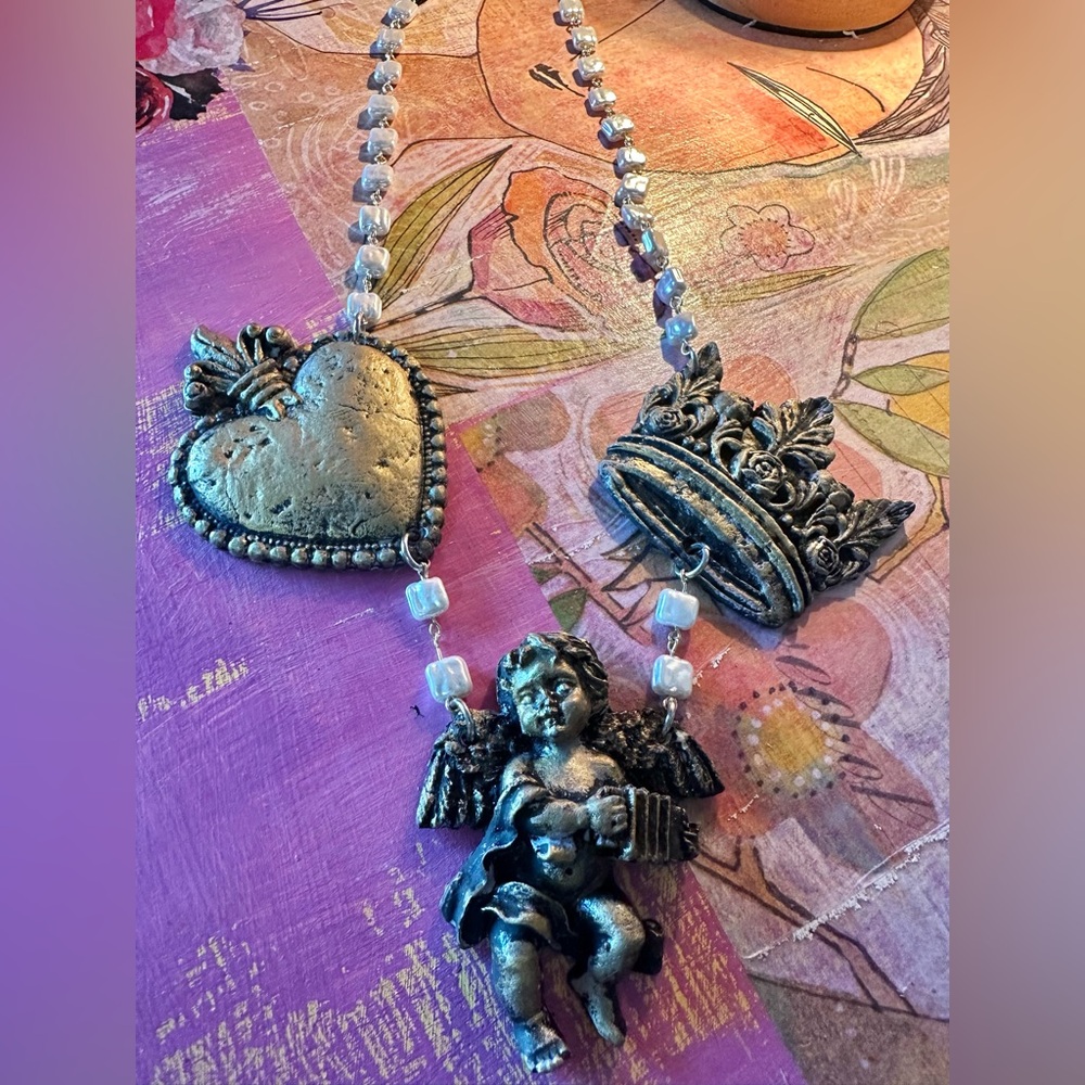 Heart and crown Pendant Necklace